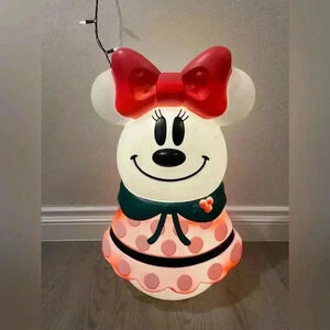 Disney Magic‎ Holiday Minnie Mouse Lighted Yard Decor